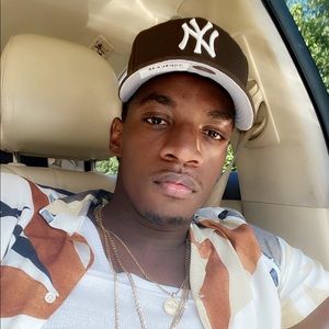 Meet your Posher, Deandre